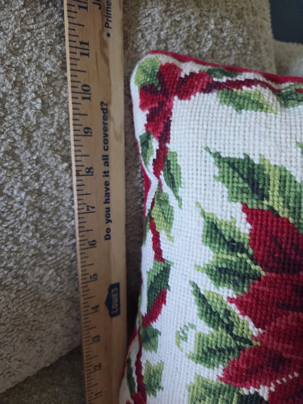 Vintage Christmas/holiday Poinsettia Needlepoint Throw Pillow Red & Green 11x11